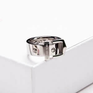 Chladné větrné kovové kroužky