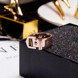 Chladné větrné kovové kroužky