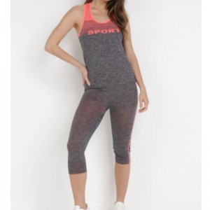 Černá a oranžová traťová