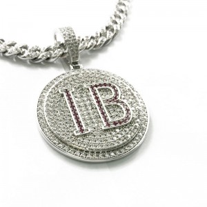 Módní kulatý dopis rytý diamantový přívěsek s řetězem