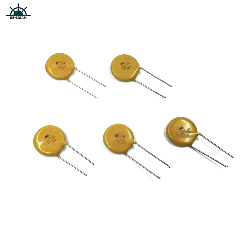 Čína ODM Elektronika komponenty, žlutý MOV 20mm HVR20D621k Oxid zinečnatý Varistor pronapájecí zdroje