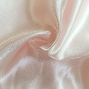 recyklovat polyesterovou módu