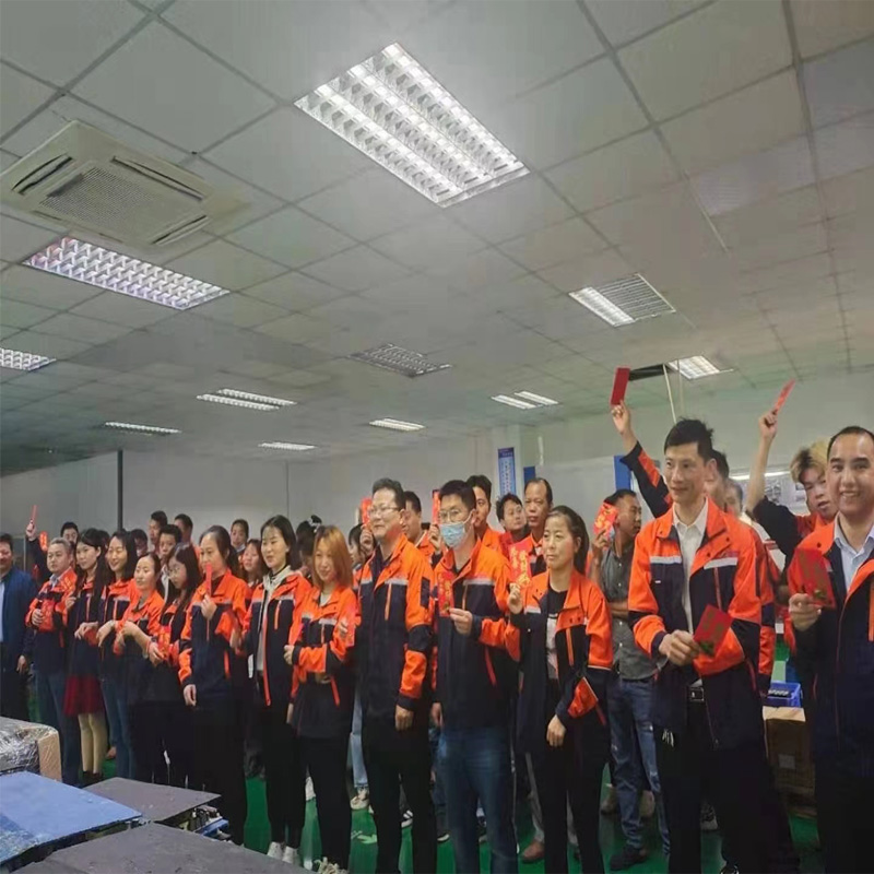 Červené obálkynového roku