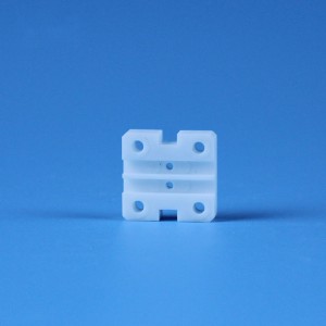 Keramické konstrukční části zirkonu