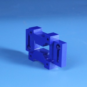 Modré zirkonové keramické konstrukční části