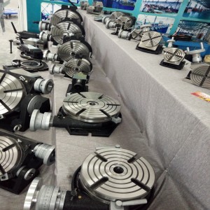 Vertikální a vodorovně číselník Univerzální dělící hlava