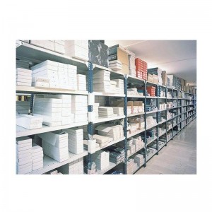 Regály z ocelového úhlu