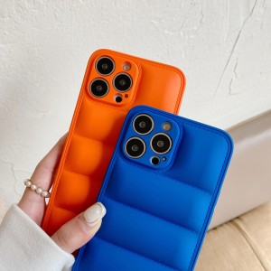 Nový produkt je vhodný pro Apple iPhone14 Down Jacket Plivní barvy mobilního telefonu, upgrade plné ochrany proti skromnému, anti-kolizní ochranný kryt