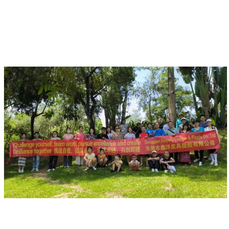 Nadšení partnerů pro budování týmů společnosti jeneznámé, stejně jako Slunce v červenci. No tak