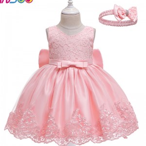 2022 Výbušný styl dítě 100dennínarozeninové šaty bowtie vlasy kapela pompézní sukně krajkové šaty s vlasovým pásem pro velkoobchod