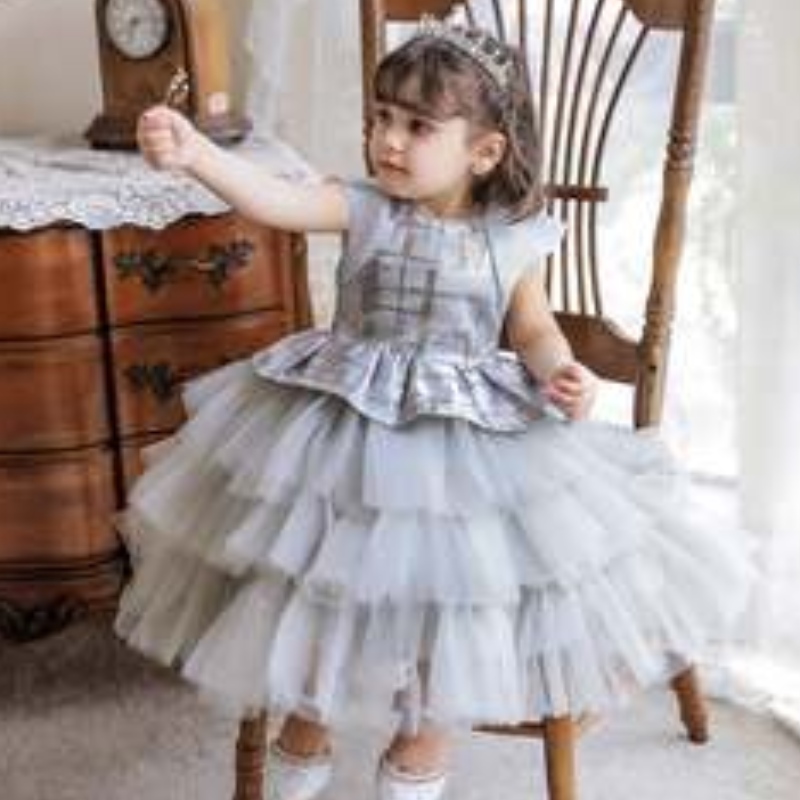 Baige Hot Sale Elegantní design dívka večerní šaty Frock Baby Girl Dress Party Wear White Multi-vrstva krásná princezna