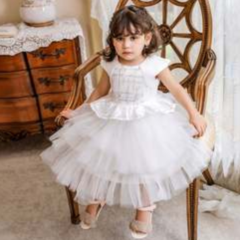 Baige Hot Sale Elegantní design dívka večerní šaty Frock Baby Girl Dress Party Wear White Multi-vrstva krásná princezna