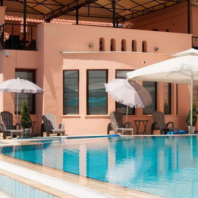 Při přidávání bazénuna dvorek je třeba zvážit pět věcí