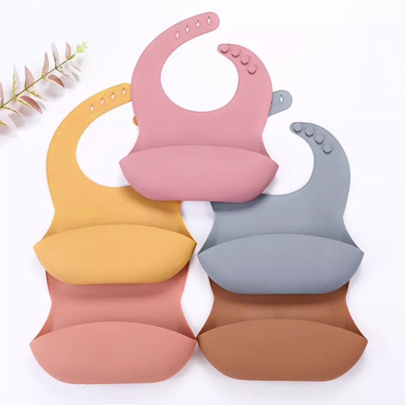 Dětské Bibs Silicone Bib Nastavitelné Voděodolné stolní nádobí Food Grade Bibs