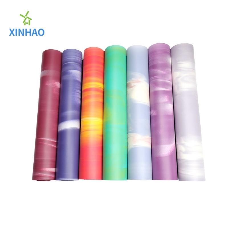 Gradientní barva přírodní PU gumová jóga rohož velkoobchodní, gradientní barevná ochrana životního prostředí Nesklouznutí sportovní a fitness rohože