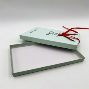 Dárková krabička se stuhou