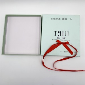 Dárková krabička se stuhou