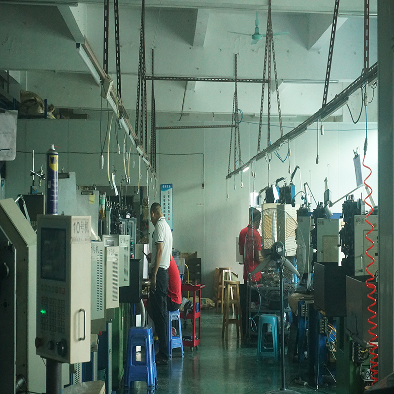 Hladká produkce, velké množství objednávek před jarním festivalem