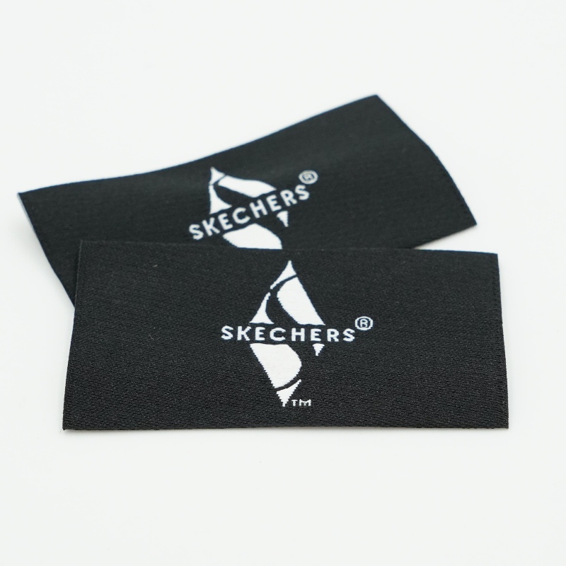 Velkoobchodní oděvy Designy Vlastní logo oblečení Tričko Štítky oděvy bavlny značky štítky oblečení tkané environment