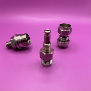 Kloub pro olej z automobilů