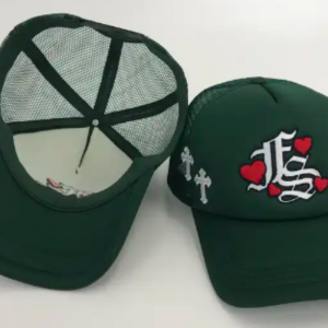 Populární osobnost 3D výšivka Logo Vlastní pěnové pletivo Trucker CAPS, zakřivené polyesterové polyesterové prázdné klobouky Trucker