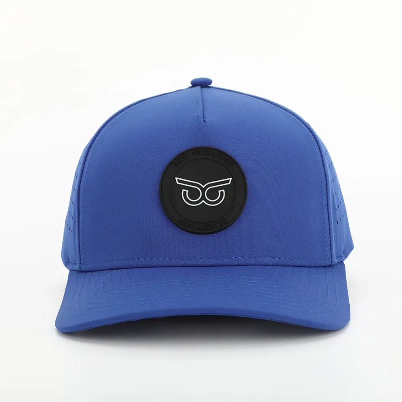 Nová módní vlastní PVC Patch Logo 5 Panel Neomovolný polyester sportovní golfový klobouk, laserový řezaný perforovaný táta Gorras, lano baseballový čepice