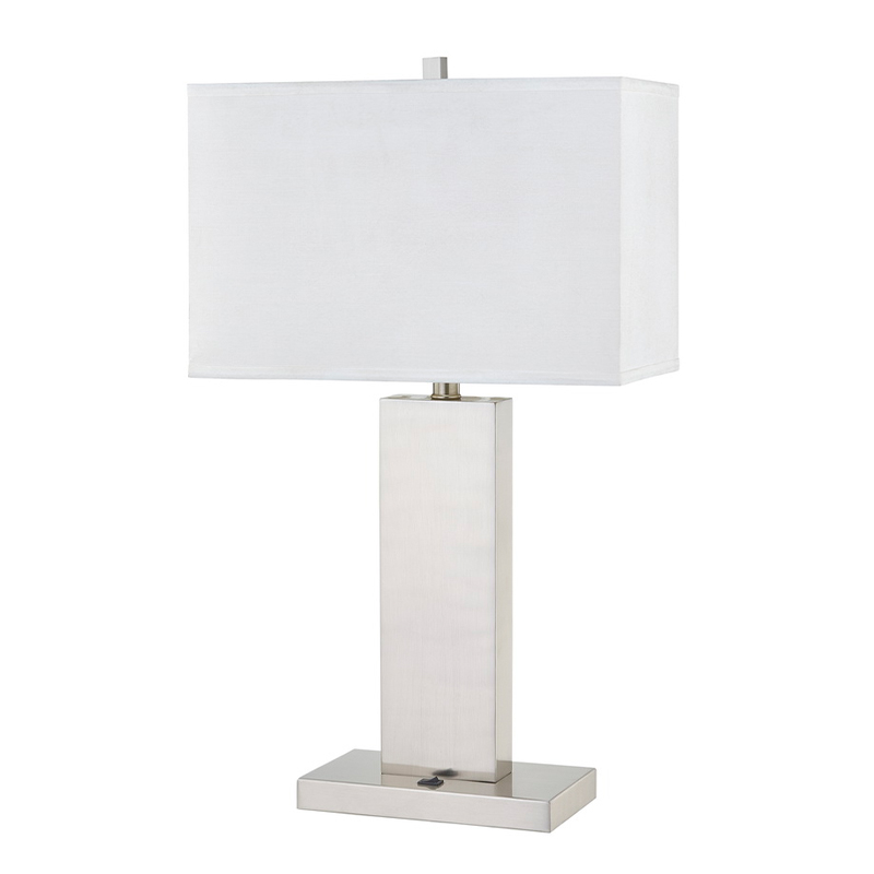 Stolní lampa pro pohostinství v pokoji