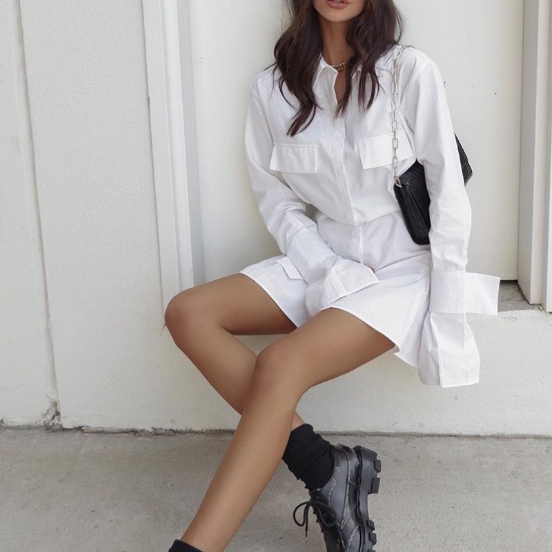 Francouzské bílé šaty s pasu a manžetami a dlouhými kartami pro ženy 2023 Nový design pas a pevná barva s dlouhým rukávem