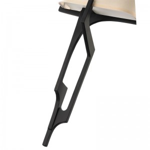 Hyatt Hotel Hand Made Metal Wall Sconce s tmavým bronzovým povrchem anapůl obdélníkovým odstínem tkaniny v hotelu typický chodbu