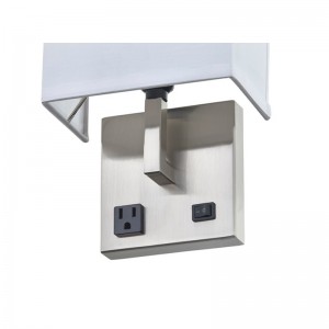 Pohostinství Hotel Hand Hand Wall Sconce s kartáčovanýmniklem anapůl obdélníkový tkaninový odstín v hotelu typický pokoj s hosty