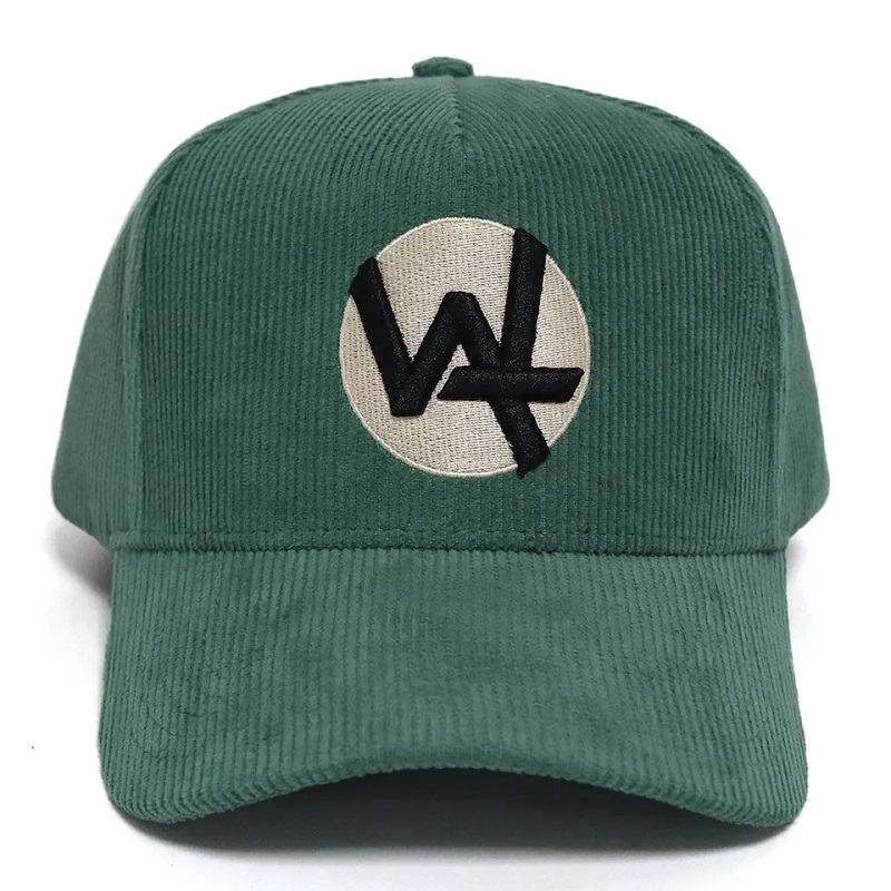 Na zakázku Made Made Direct Factory 5 Panel Baseball Cap Green Corduroy klobouk s 3D Puff Emboidery Logo Cotton Sweat Band Winter Caps