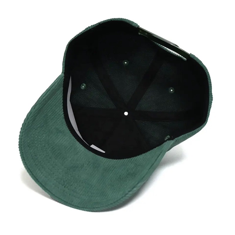 Na zakázku Made Made Direct Factory 5 Panel Baseball Cap Green Corduroy klobouk s 3D Puff Emboidery Logo Cotton Sweat Band Winter Caps