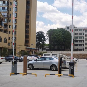 Bariérová brána T8