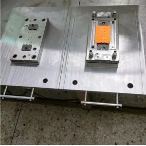 Hardwarová formanepřetržitá. Jediný punč, kompozitní, kresba, měděná forma, design a výroba