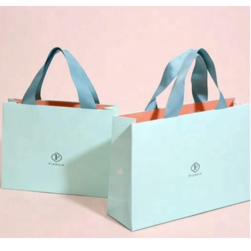 Velkoobchodna vlastní luxusní řemeslo dárek Brown White Balení Bolsa de Papel Printed Shopping Bag Kraft Paper Bags s vlastním logem