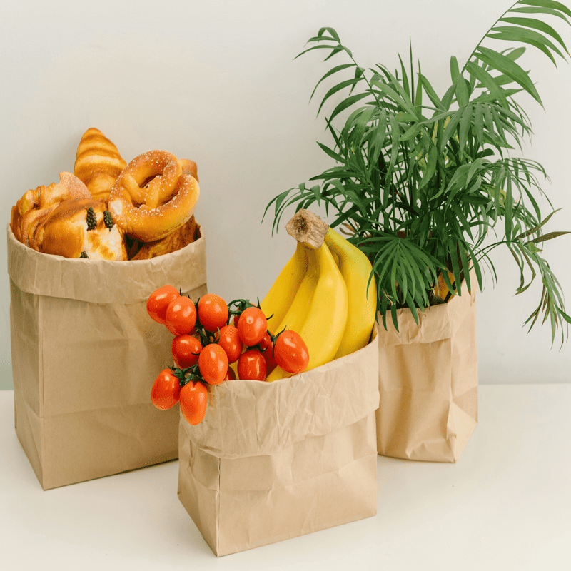 Jak přizpůsobené papírové sáčky pomáhají podnikům zlepšit identitu značky?