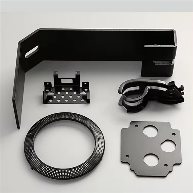 Plechové výrobky Zakázkové spřádání Zakázkové ohýbání Servis Hardware Části Výroba razítka Dílyna lisování znerezové oceli