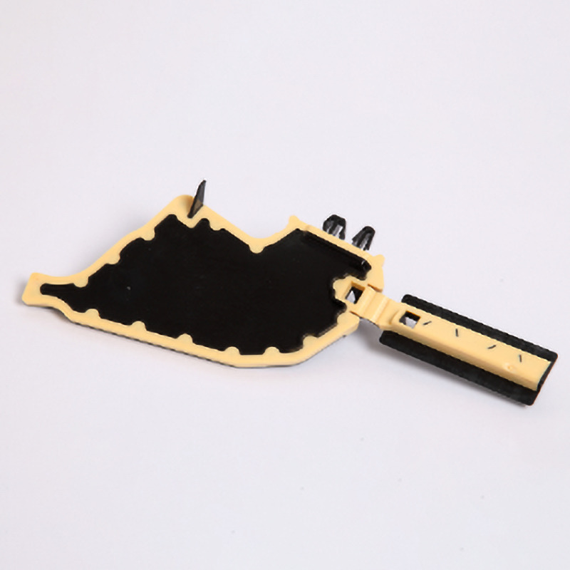 Dvoubarevný plastový díl