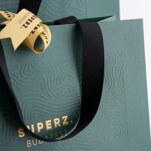 Elegantní embosovaná papírová taška kraft