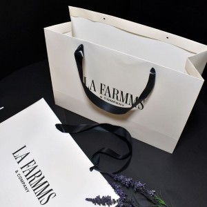 Elegantní kraftová taška se stuhou