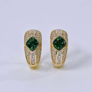 Majestátnínadčasový luxusní věčná elegance zářivé smaragdově zářící kruhovénáušnice s propracovaným šarmem