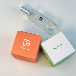 Elegantní kosmetická papírová krabička Kraft