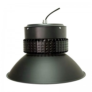 Lampa s vysokou věží