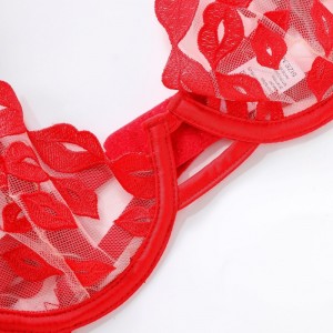 Sexy spodní prádlo - ultra-Tenký, s výšivkou červené rty a krajkou. To\\Je to podprsenkanastavená pro velká prsa, díkynimž vypadají menší a zabraňují ochabnutí ceny W7229:$219,99