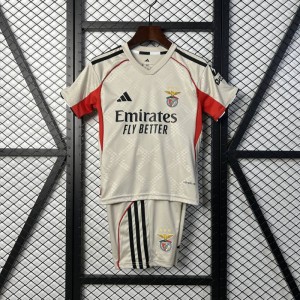 25/26 dětí Benfica Away Velikost: 16-28