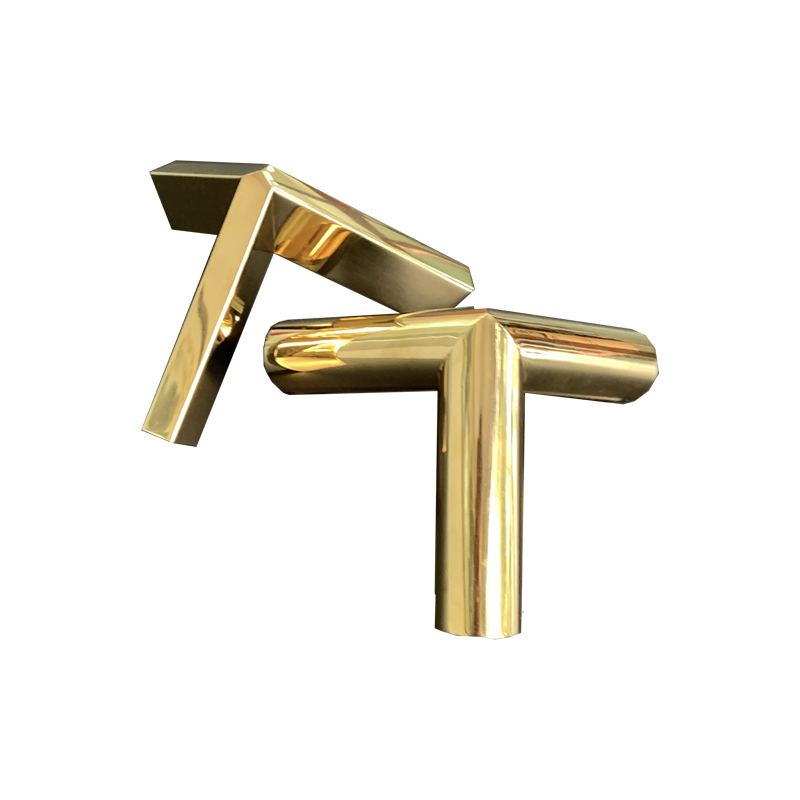 Zotye znerezové oceli Zlatá elektroplatovaná trojúhelníková tři-Ozdobana dutém stojanu