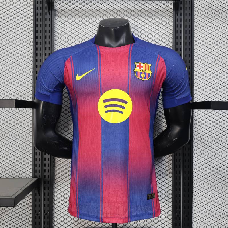 25/26 hráčů Barcelona Home S-4xl