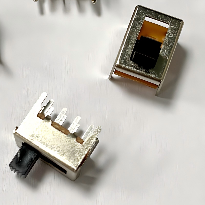 posuvný vypínač SS23F06 3-pozice, 10-kolíkový design pro LED světla -- Dongguan Factory Direct